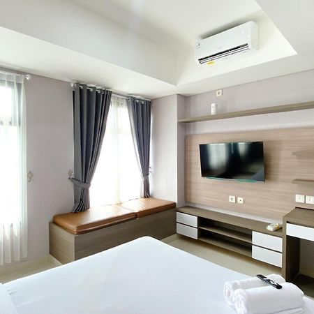 Modern And Comfy Studio At Pollux Chadstone Apartment By Travelio Cikarang Luaran gambar