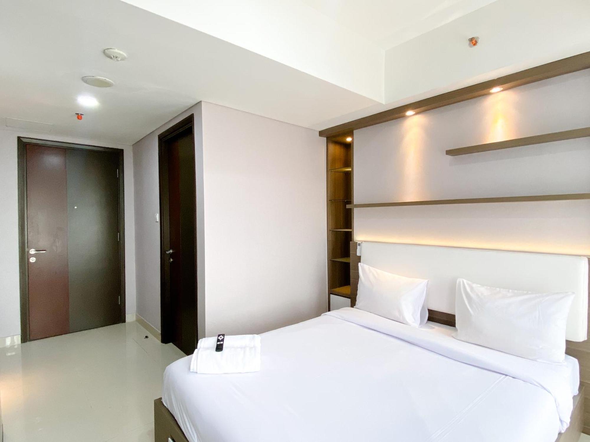 Modern And Comfy Studio At Pollux Chadstone Apartment By Travelio Cikarang Luaran gambar